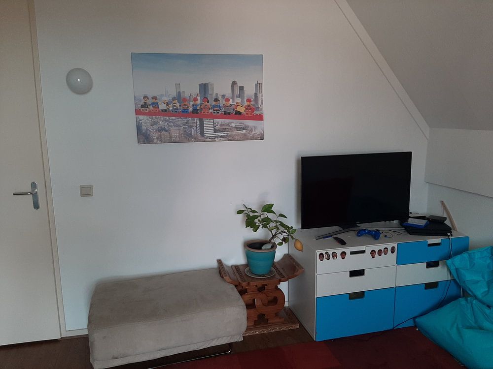 Lunch atop a skyscraper Lego edition - Rotterdam  von Marco van den Arend 