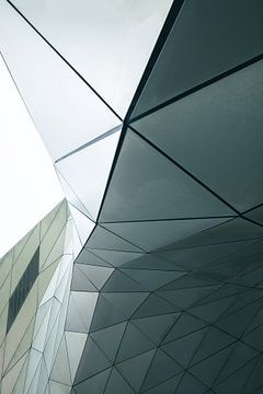 Clean lines at the Musée des Confluences, Lyon