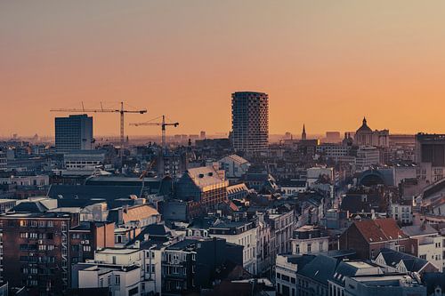 Die Skyline von Antwerpen während der goldenen Stunde | Stadtfotografie von Daan Duvillier | Dsquared Photography