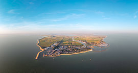 Stavoren, between the IJsselmeer and the Frisian countryside by Thomas Röell