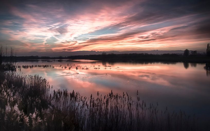 Red Sunset van Robert Van Der Linde