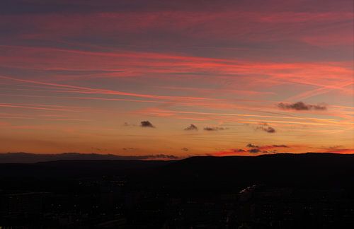 Rode zonsondergang in Thüringen