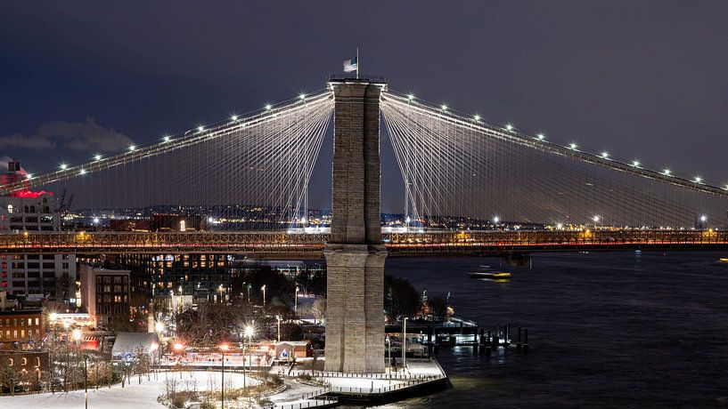 Lichtshow op de Brooklyn Bridge - donkere nachten, glimmende touwen van Karsten Rahn