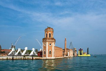 Historische Gebäude in der Altstadt von Venedig in Italien von Rico Ködder