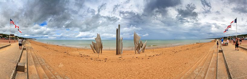 Omaha beach panorama von Dennis van de Water