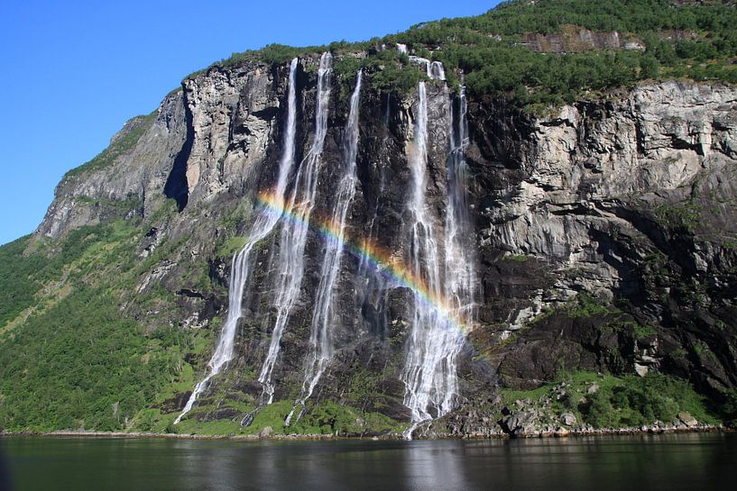 Waterval by Leon van Hulst
