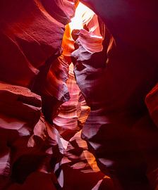 Antylope canyon 3 by Jurgen Hermse