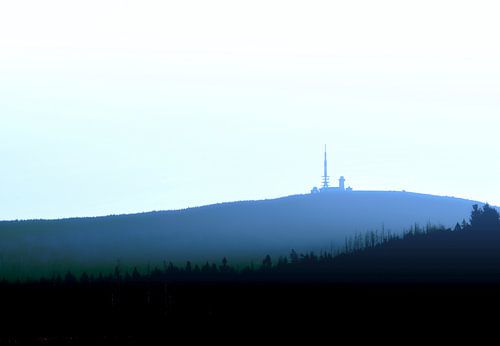 Uitzicht op de top van de Brocken in het Harz Nationaal Park