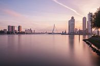 Sunrise in Rotterdam II van Ilya Korzelius thumbnail