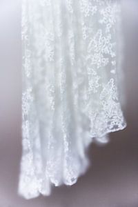 la robe de mariée sur Lotje van der Bie Fotografie