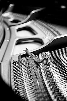 Piano Kawai interior