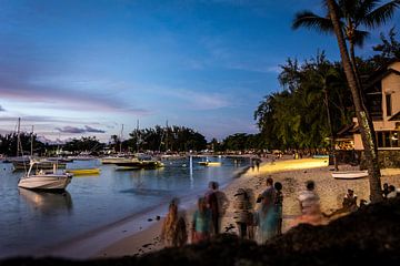 Strand, Grand Baie, Mauritius van Danny Leij