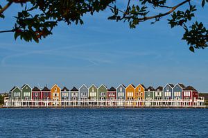 Maisons colorées au bord de l'eau