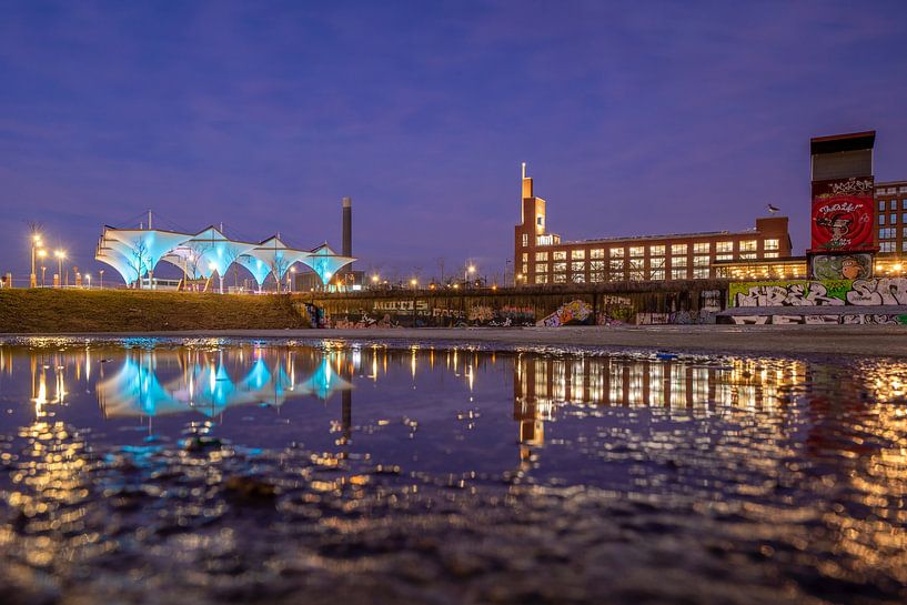 Utrecht Leidsche Rijn Bus station and Berlin square by night by Russcher Tekst & Beeld