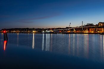 Photo de nuit du port de Sassnitz.