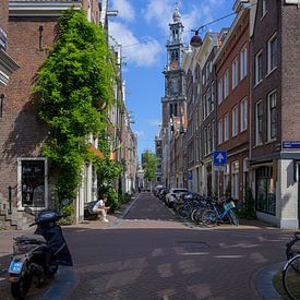 Aan de voet van die Ouwe Wester van Foto Amsterdam/ Peter Bartelings