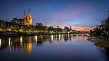 Regensburg in het blauwe uur