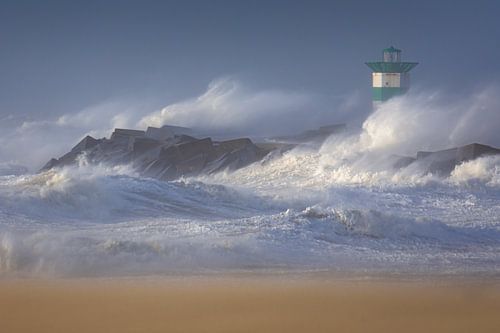 Storm en zon in Scheveningen