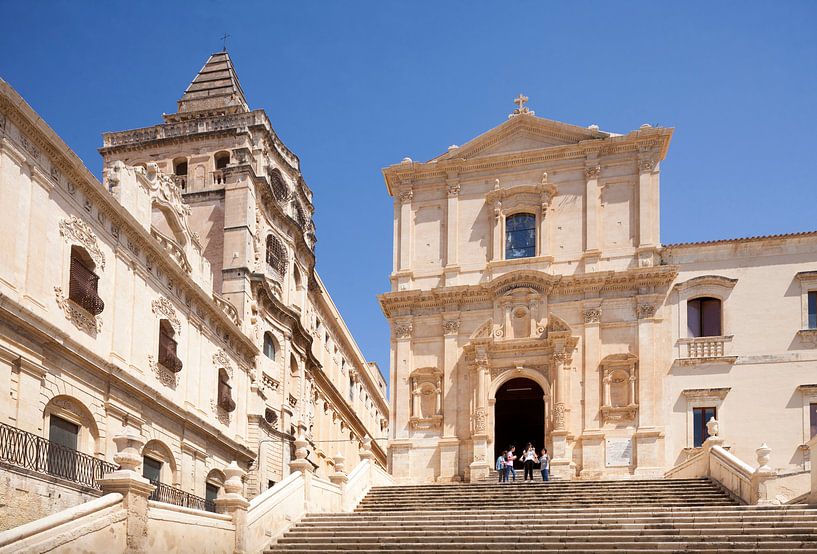 Benedictijnenklooster SS Salvatore, rechts Franciscanessenkerk Chiesa di San Francesco d'Assisi all' van Torsten Krüger