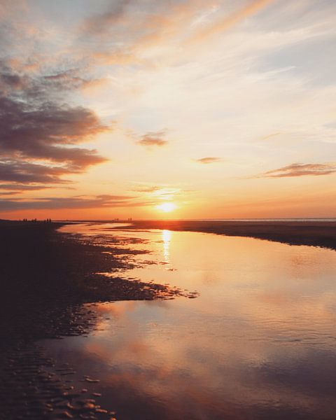 Sunset on the beach of Vlieland by Haikey Vlieland Fotografie