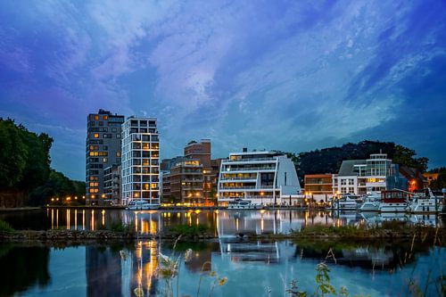 the new harbor at nightfall