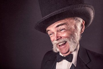 Drôle de photo d'un homme avec un chapeau sur Atelier Liesjes