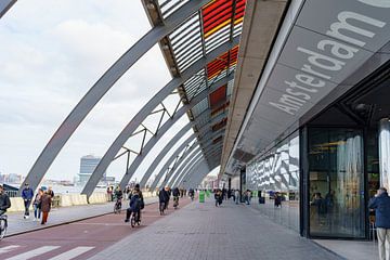 Centraal station Amsterdam by Eric de Kuijper