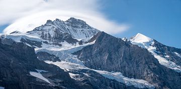 beroemde gletsjer Jungfrau en Silberhorn bergtop, Grindelwal van Susanne Bauernfeind
