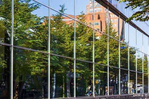 De natuur weerspiegeld in een kantoorgebouw