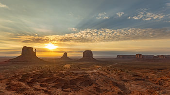 Sonnenaufgang im Monument Valley