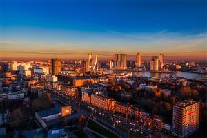 Rotterdam tijdens zonsondergang