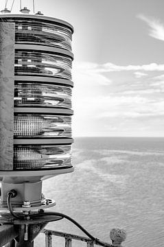 Vuurtoren lamp zwart-wit, Zweden van Yanuschka Fotografie | Noordwijk