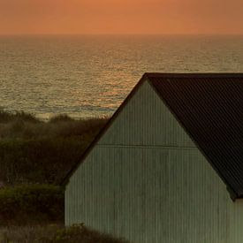 Coucher de soleil sur la côte de la mer du Nord sur Kirsten Warner