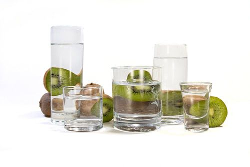Still life with glass and kiwi's