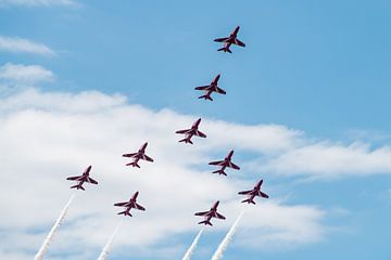 Red Arrows in perfecte formatie van Wim Stolwerk