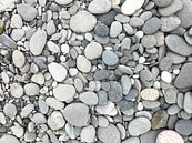 Stenen strand Mokihinui van Yolande Mulder thumbnail