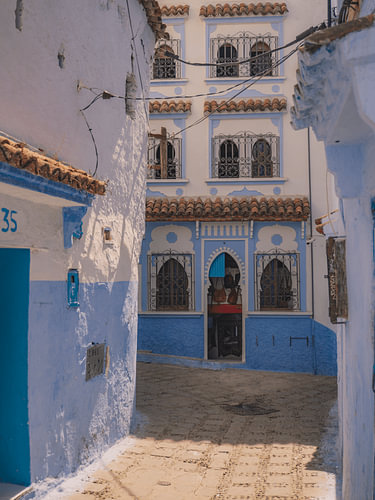 Blau-weiße Straße in Chefchaouen