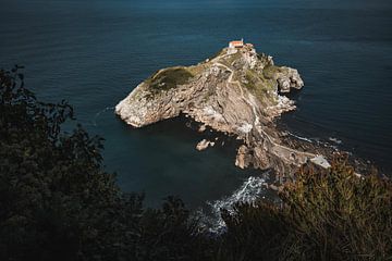 Island Rock Bermeo avec accès caché à l'océan par la chapelle