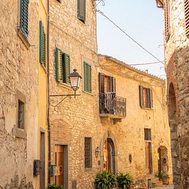 Stille straat | Toscane Italië | reisfotografie van Mariska Scholtens