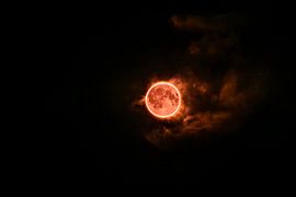 Bloodmoon with clouds by Kaylee Verschure