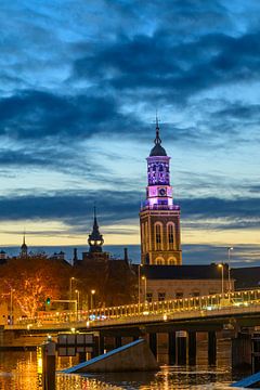 Kampen Nieuwe Toren en stadsbrug tijdens zonsondergang