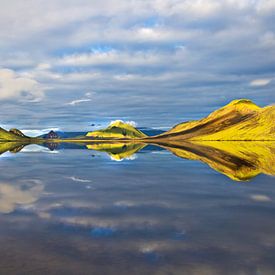 Alftavatn (IJsland) van Lukas Gawenda