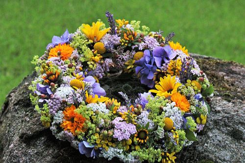 un arrangement floral fait maison