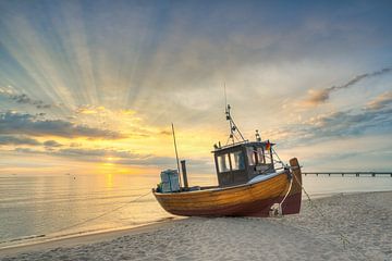 Fischerboot am Strand auf Usedom