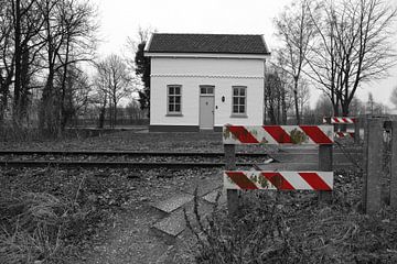 Eisenbahnhaus mit Zaun von Herman Peters