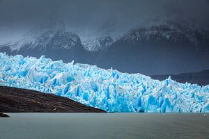 Grey gletsjer in Patagonië van Chris Stenger