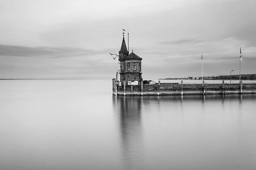 Nostalgie au bord du lac – La petite maison du niveau d'eau à Constance sur Jiri Viehmann