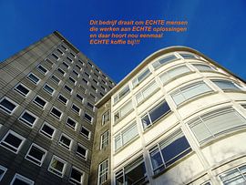 Small Talk: Echte Mensen, Echte Oplossingen, Echte Koffie! by MoArt (Maurice Heuts)