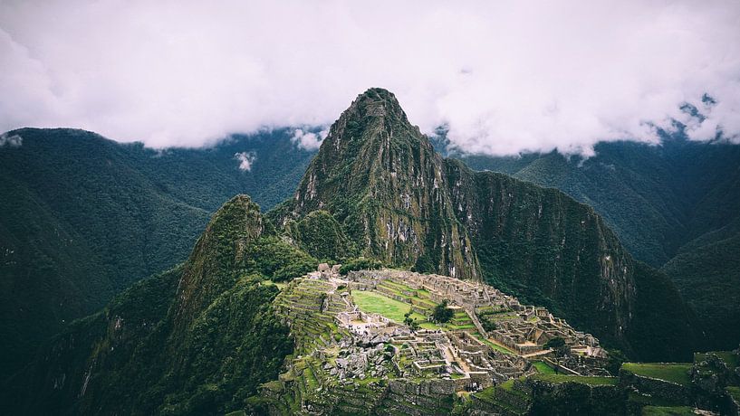 Machu Picchu by Hello Pompoyo