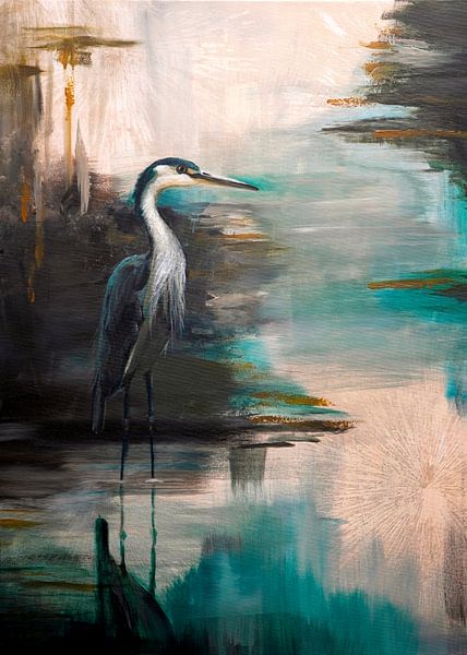 Heron mirroring in lake by Linda van Schie
